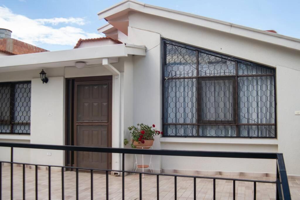 Central And Quiet Apartment In Cochabamba Eksteriør bilde